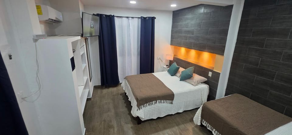 Bed, TV and multimedia, Photo of the whole room, Bedroom, wardrobe