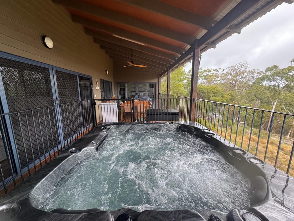 Our Beach House Kingfisherbay House in Fraser Island