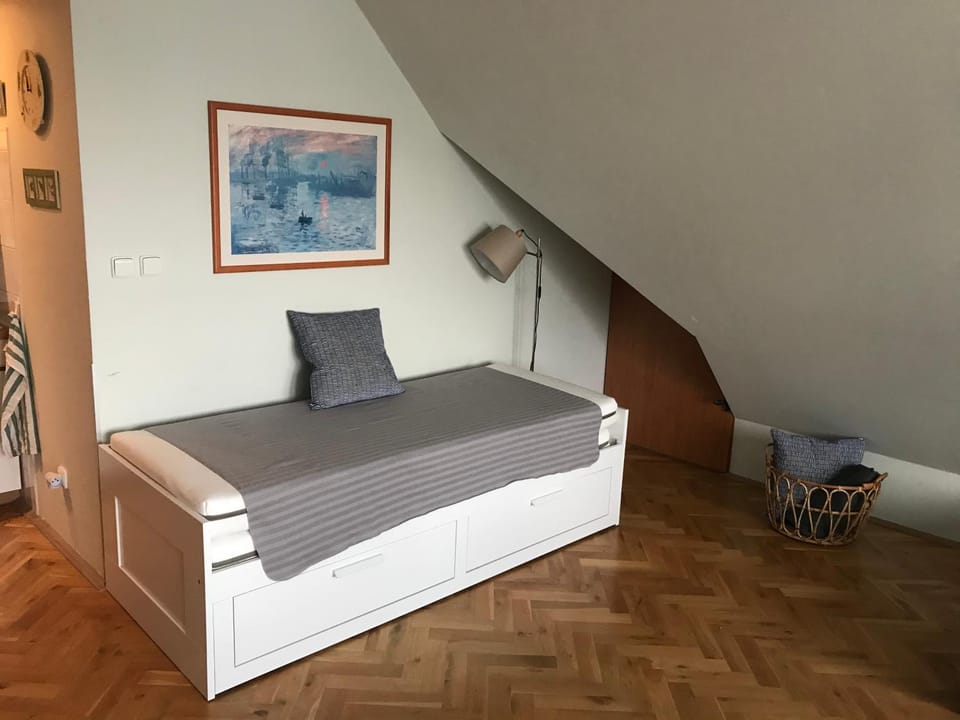 Bed, Photo of the whole room