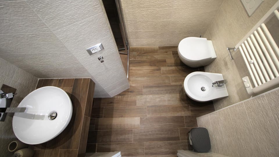 Toilet, Bathroom