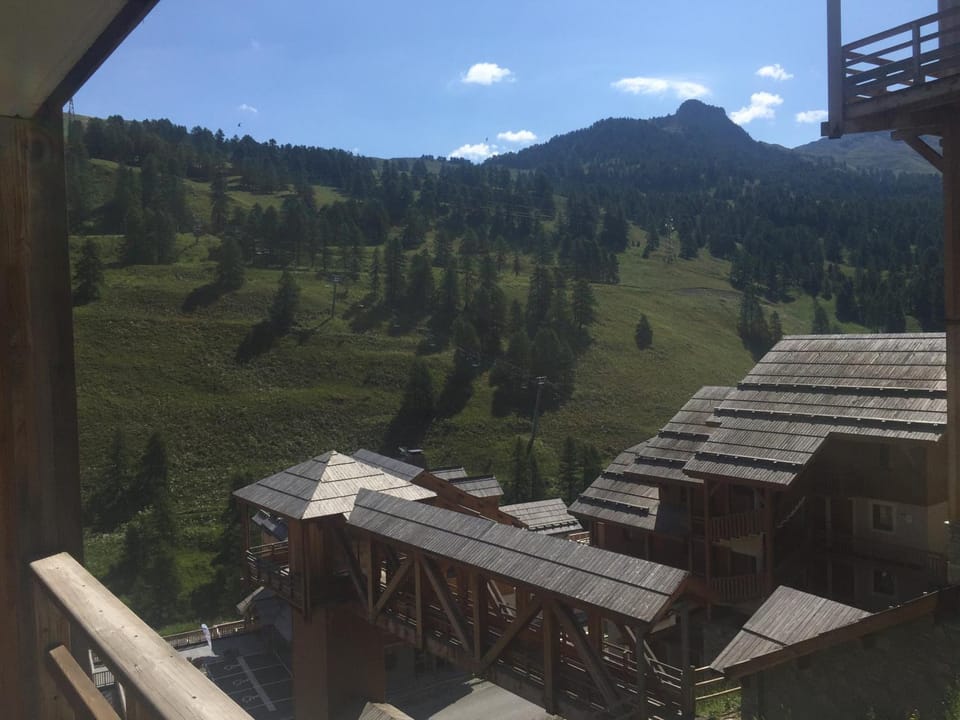 Balcony/Terrace, Mountain view