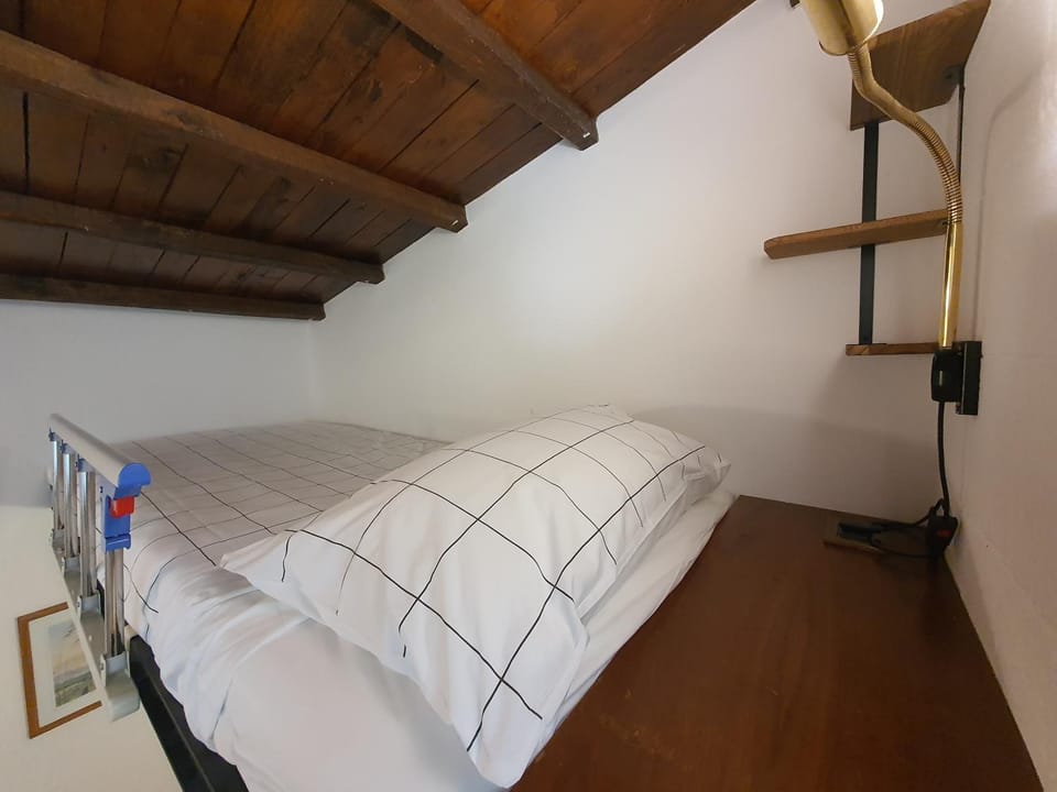 Bed, Bedroom, bunk bed
