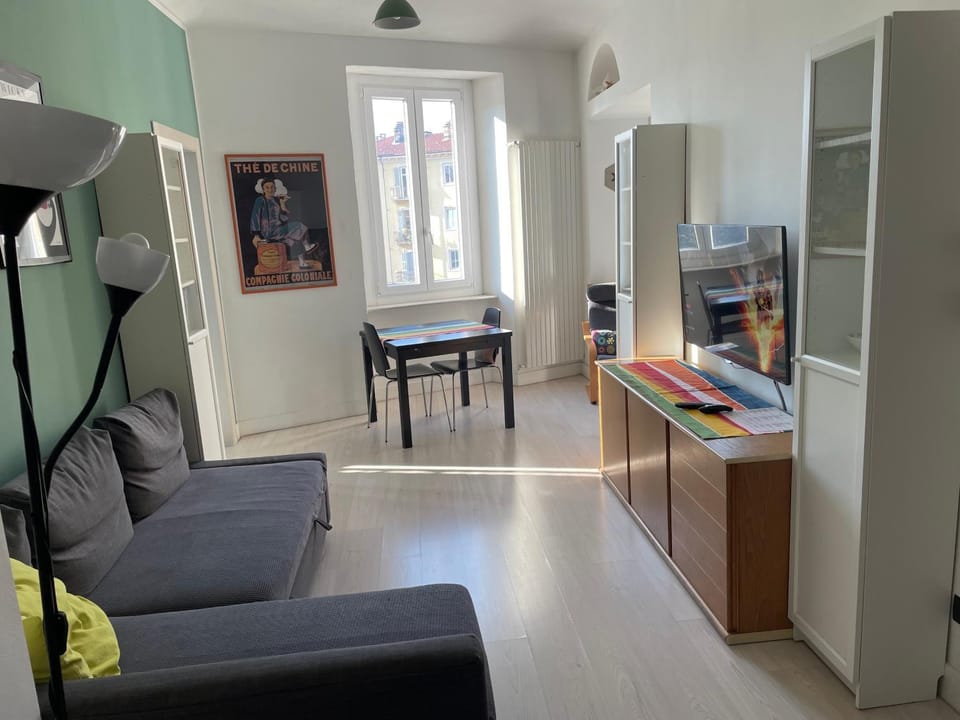 Communal lounge/ TV room, TV and multimedia, View (from property/room)