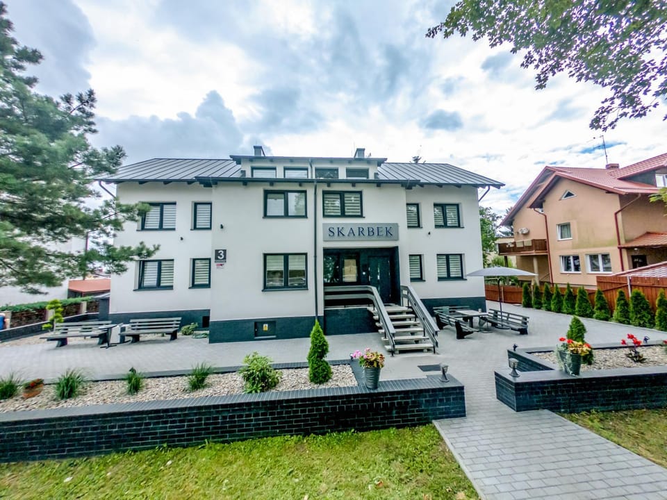 Property building, Garden, View (from property/room), Street view, Location