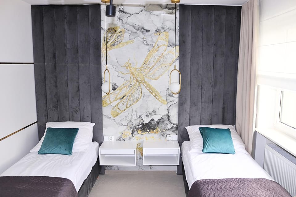 Bed, Living room, Photo of the whole room, Seating area, Bedroom