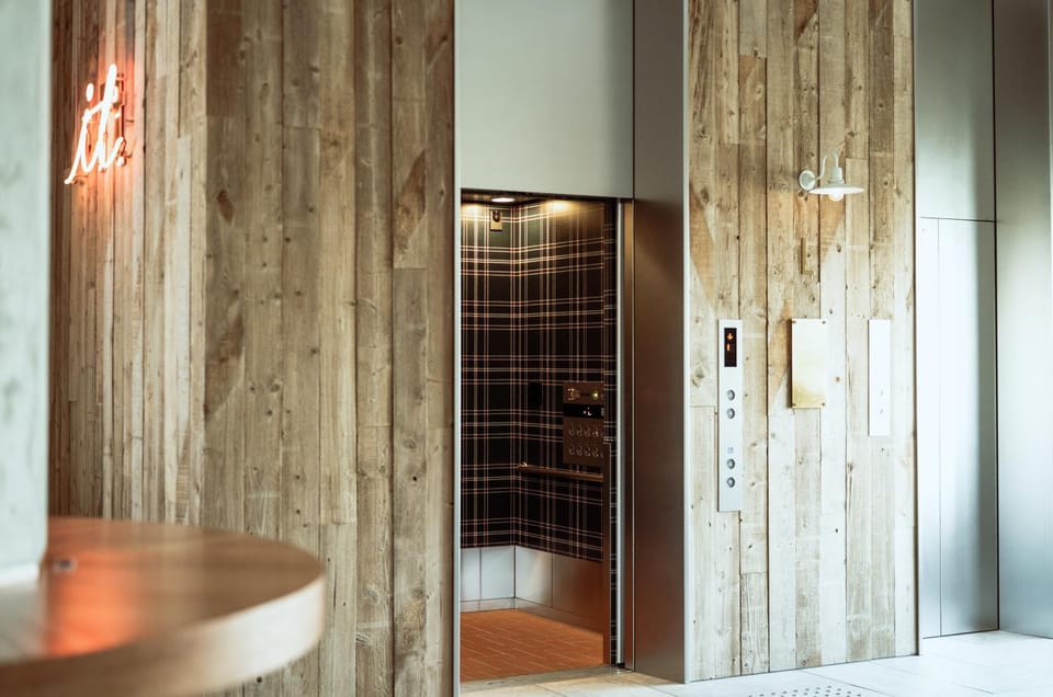 Lobby or reception, Facility for disabled guests