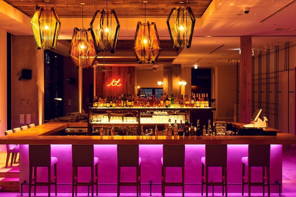 Lounge or bar, Lounge or bar