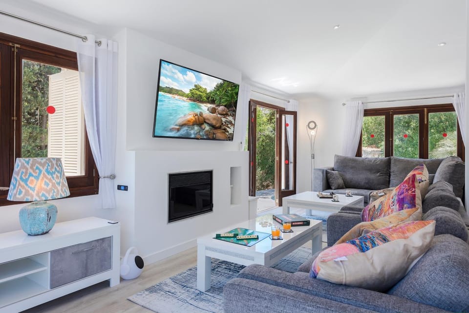 TV and multimedia, Living room, Seating area