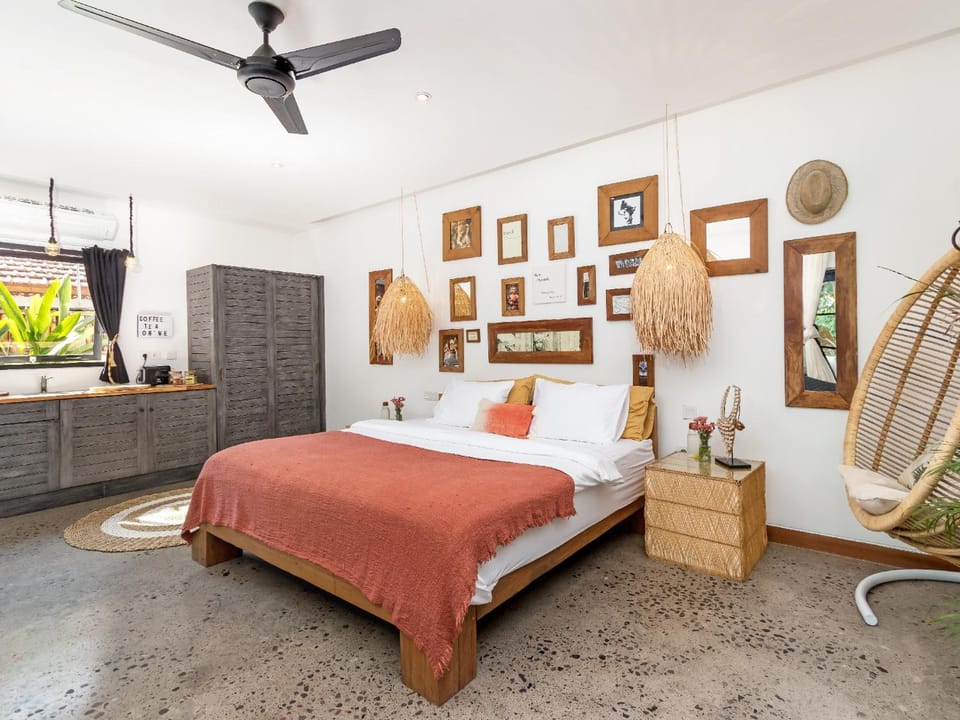 Bed, Bedroom