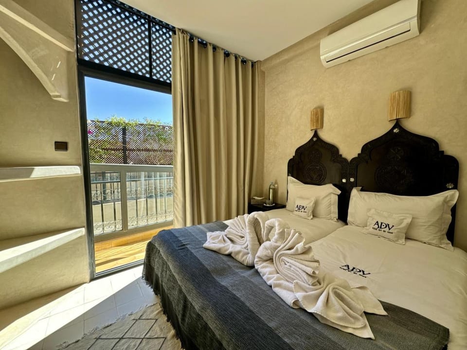 Bed, Photo of the whole room, air conditioner