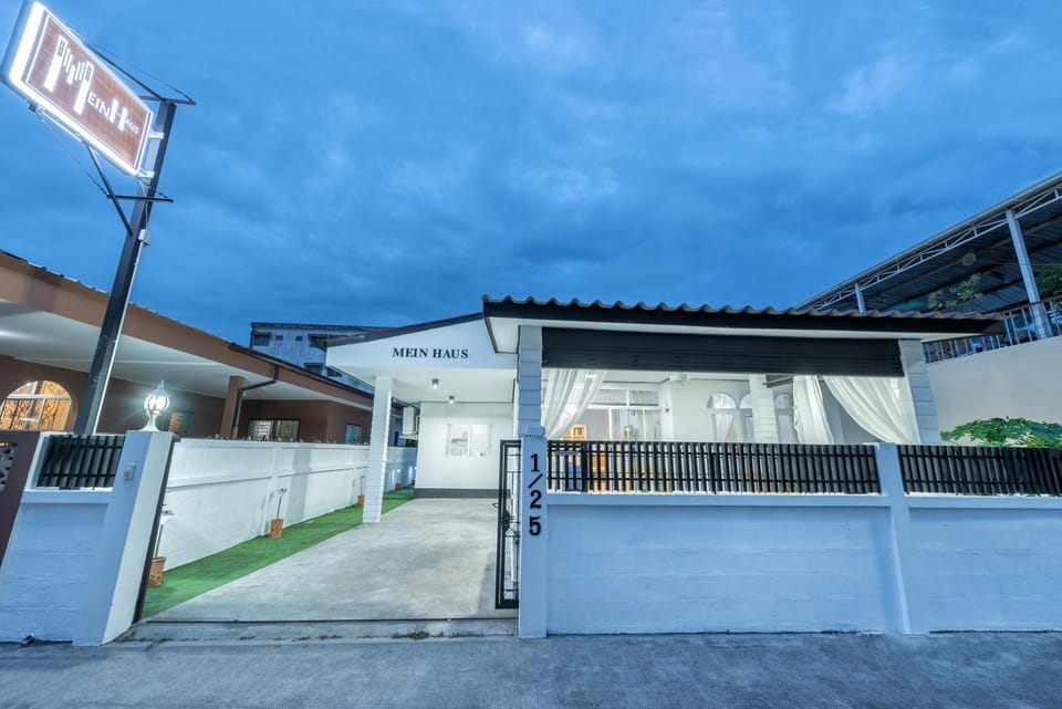Mein Haus @Bangsan House in Chon Buri Changwat