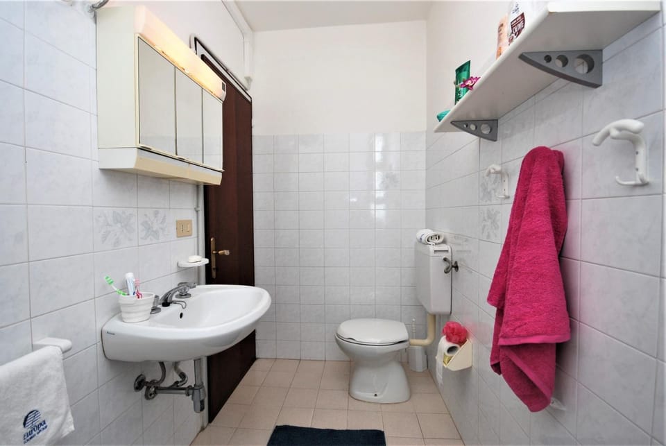 Toilet, Bathroom