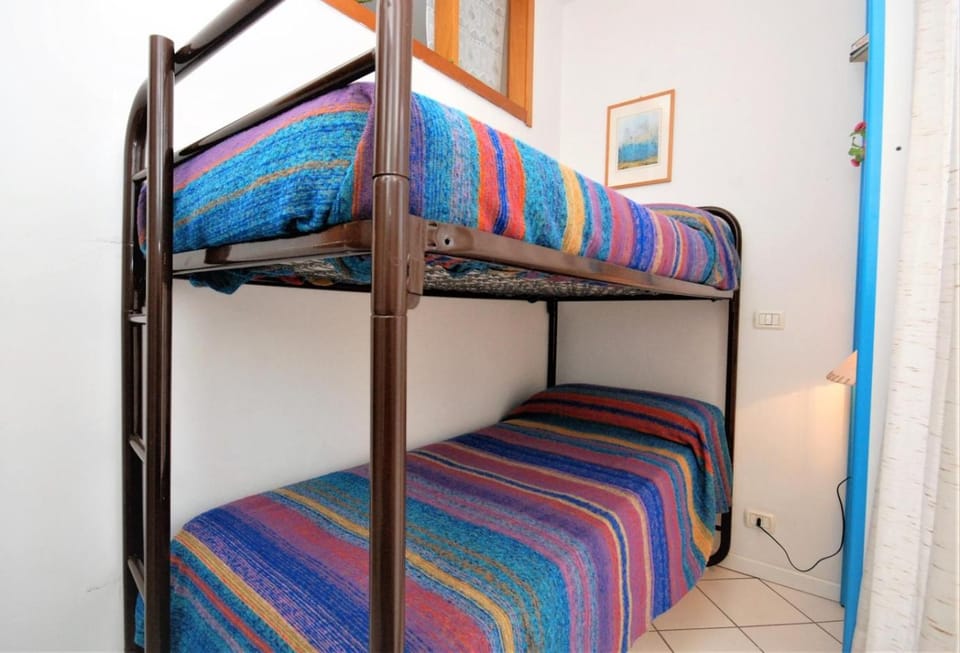 Bed, Bedroom, bunk bed