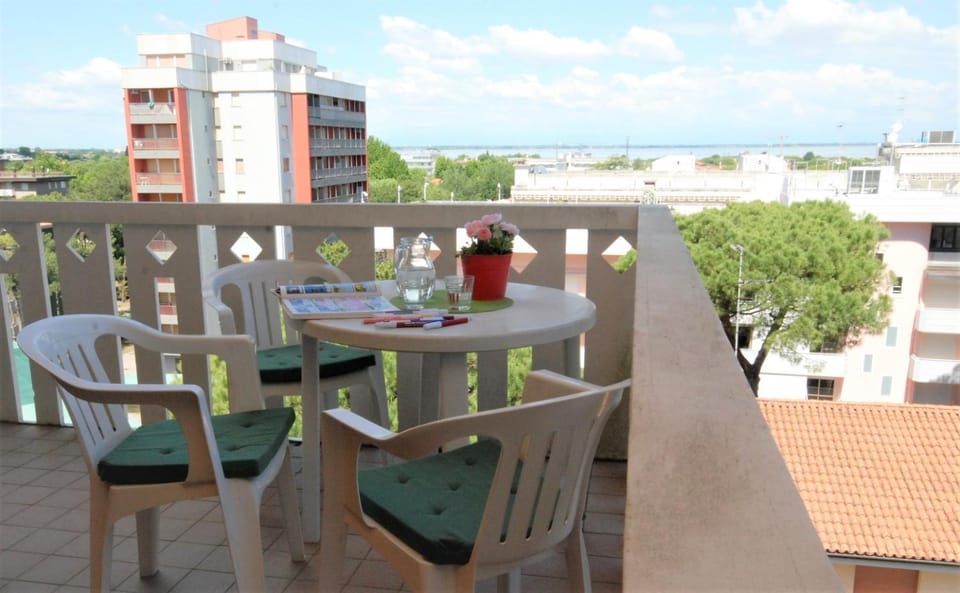 Patio, View (from property/room), Balcony/Terrace