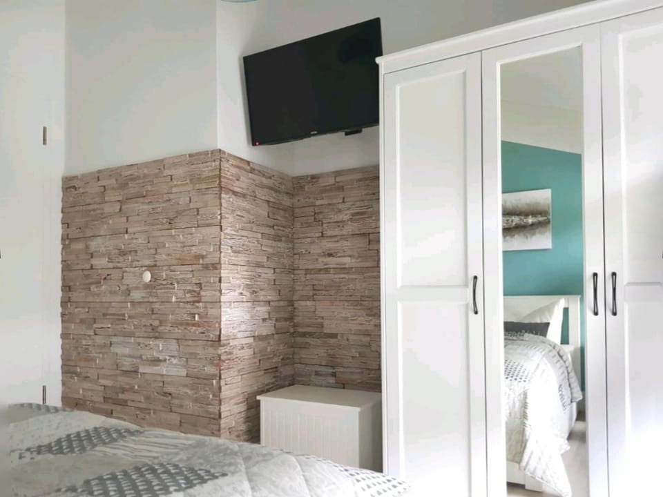 TV and multimedia, Bedroom