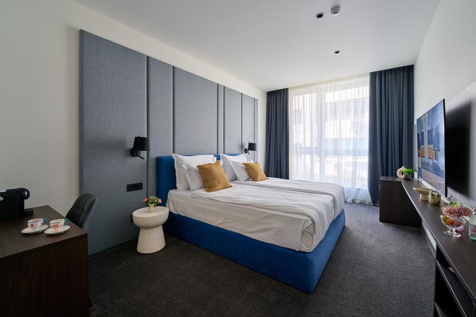 Bed, TV and multimedia, Coffee/tea facilities, Photo of the whole room, Seating area, Bedroom