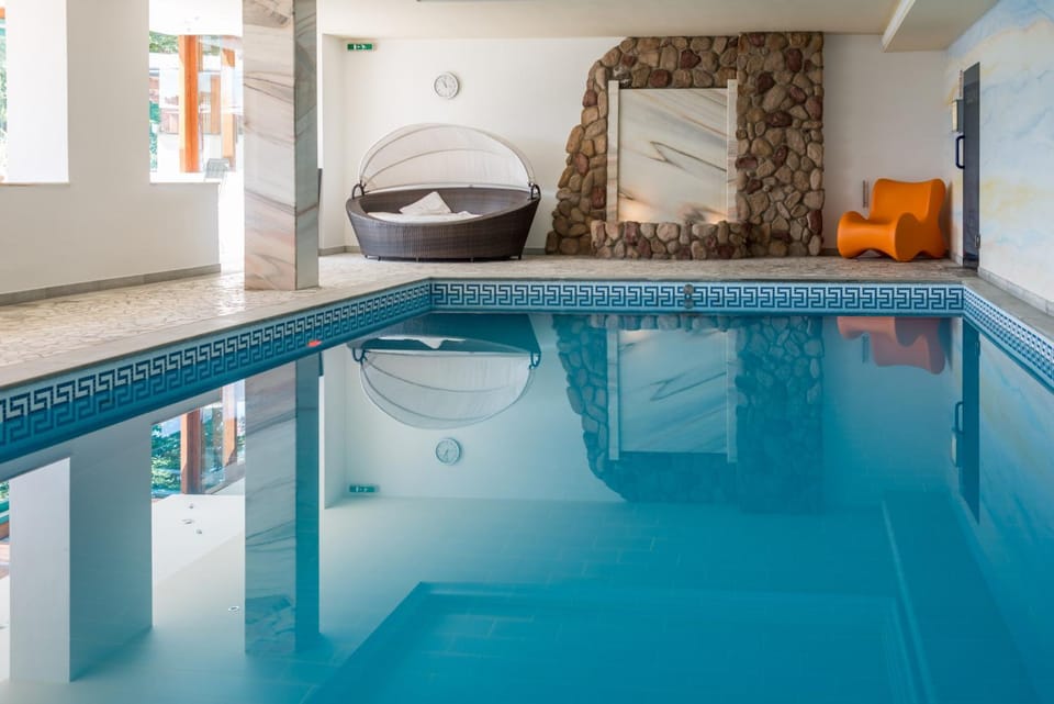 Spa and wellness centre/facilities, Swimming pool