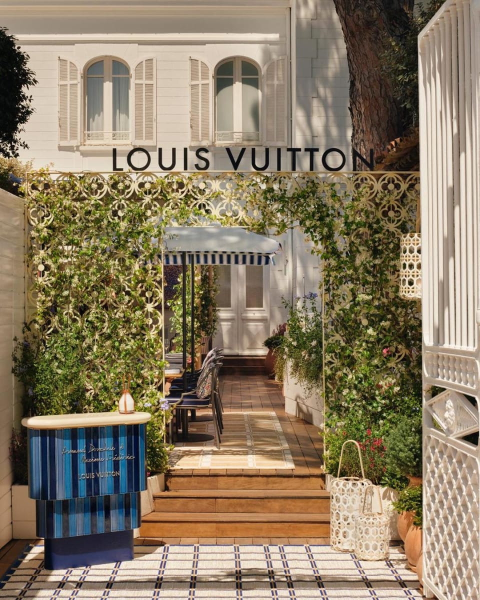 White 1921 Hotel in Saint-Tropez