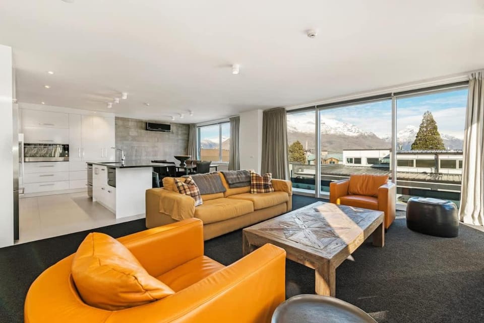 Diamond Deluxe Central Queenstown Apartment in Queenstown