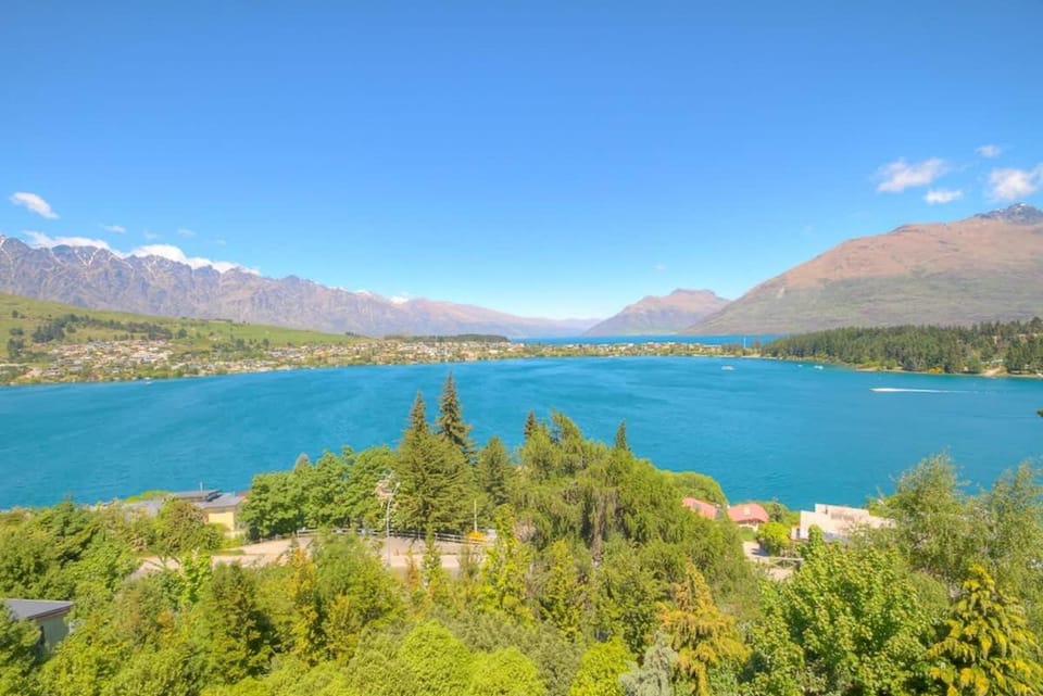 Maxwell Place House in Queenstown