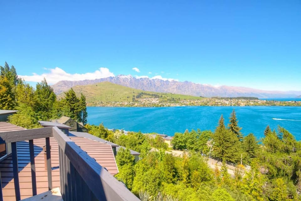 Maxwell Place House in Queenstown
