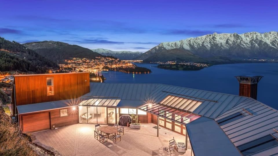 Ibon House House in Queenstown