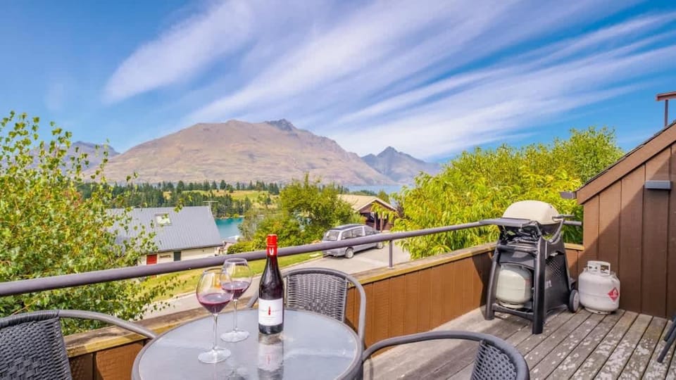 Earnslaw Central Views B Apartment in Queenstown