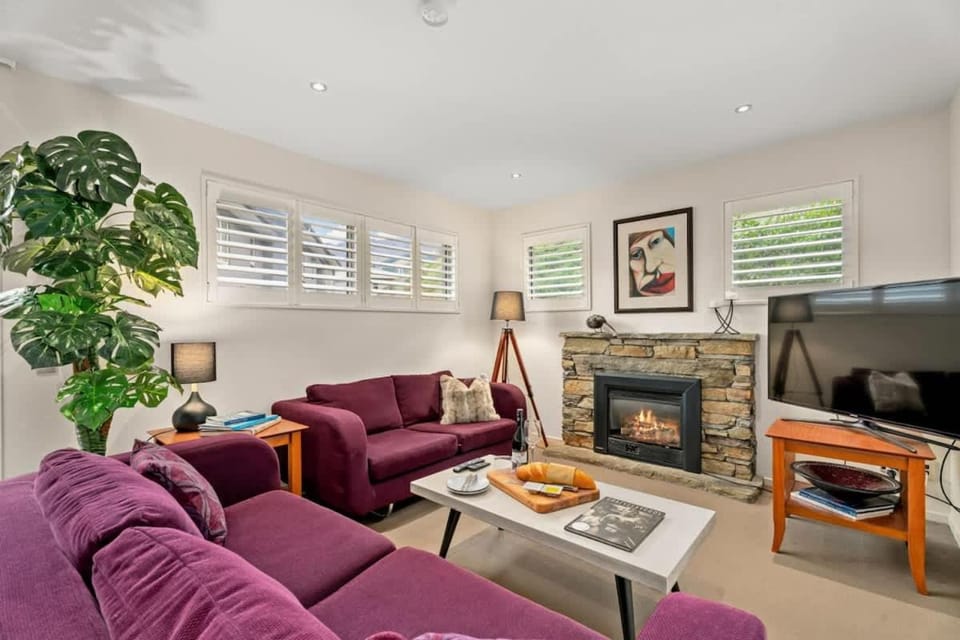 Vancouver Spa Views Apartment in Queenstown