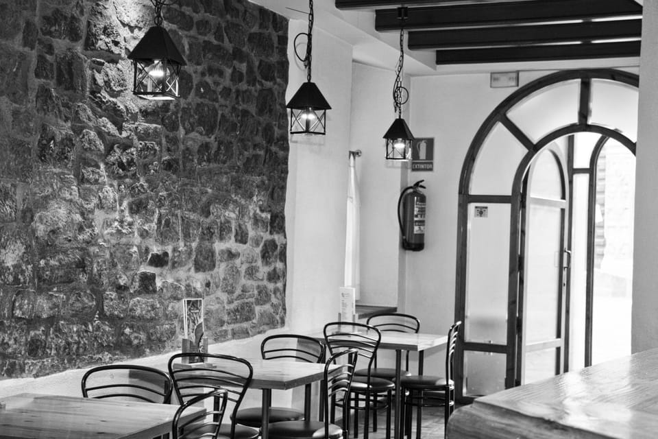 Hostal Las Coronas Bed and Breakfast in Navarre