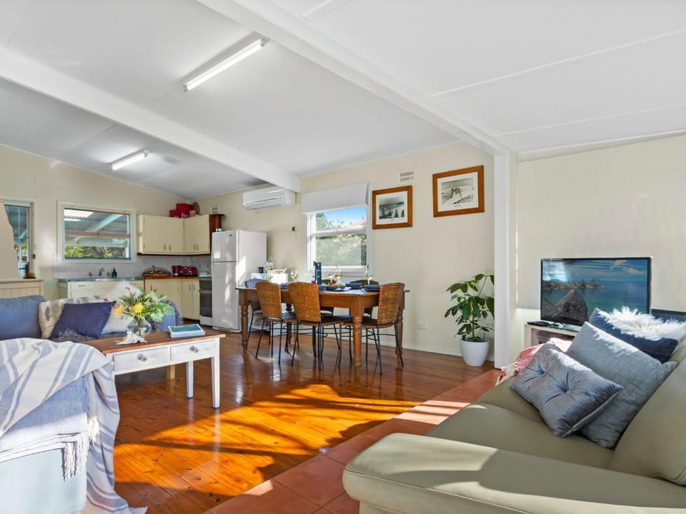 Between 2 Beaches House in Culburra Beach