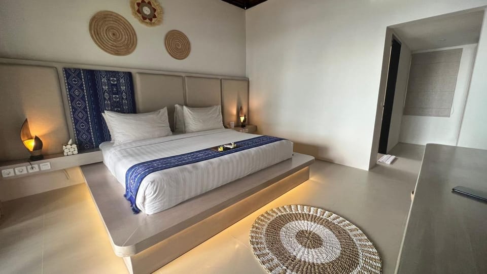 Bed, Photo of the whole room, Decorative detail, Bedroom