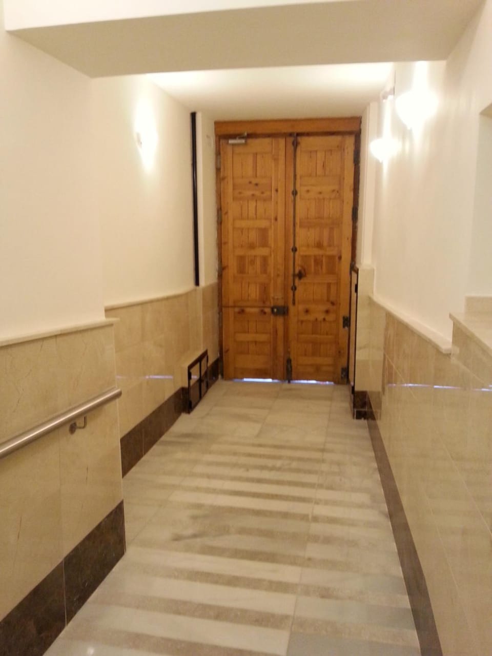 Facade/entrance