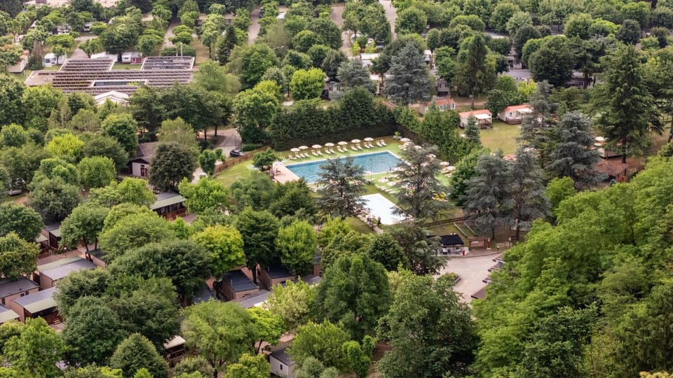 Bird's eye view, Swimming pool
