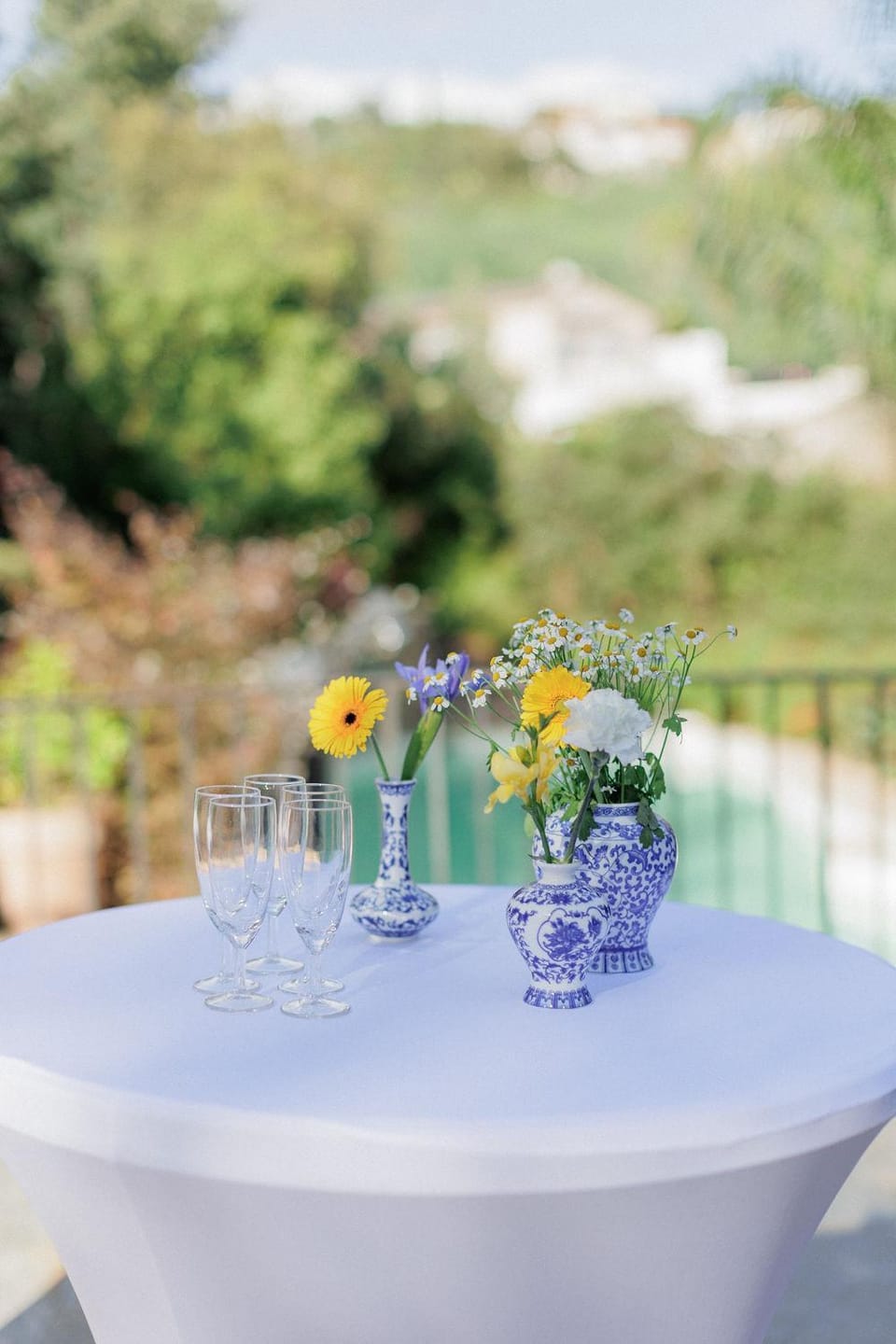 Balcony/Terrace, Food and drinks