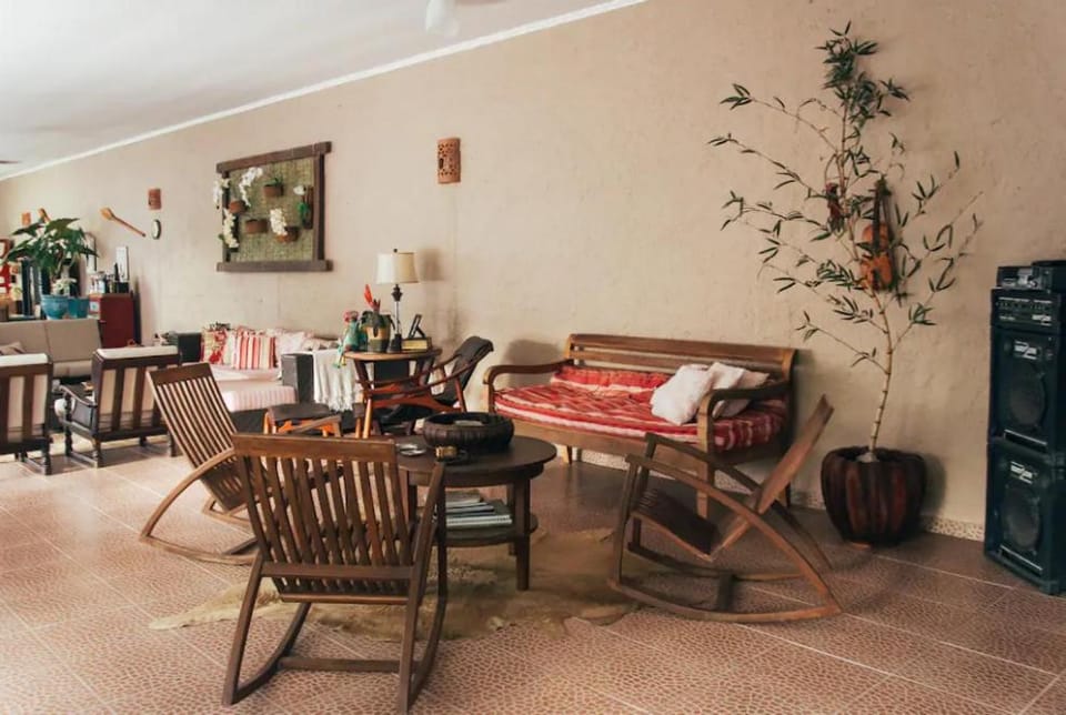 Communal lounge/ TV room