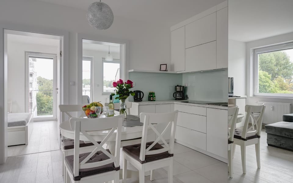 Coffee/tea facilities, Kitchen or kitchenette, Dining area