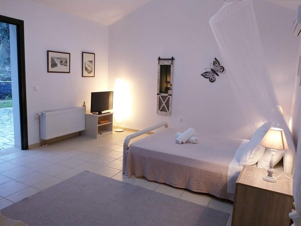 Irida Cottage Apartment in Peloponnese, Western Greece and the Ionian