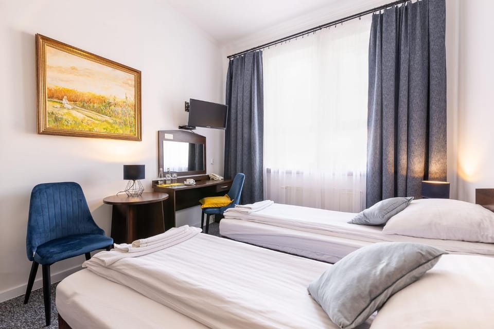 Hotel i Restauracja Nad Jeziorem Hotel in Pomeranian Voivodeship