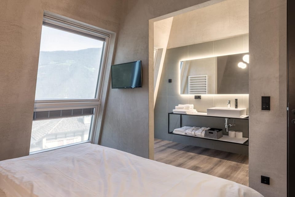 Bathroom, Bedroom
