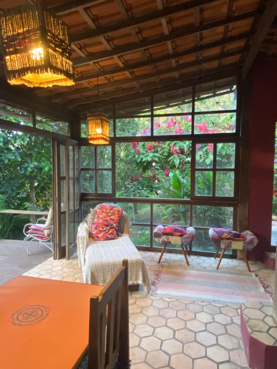 Property building, Restaurant/places to eat