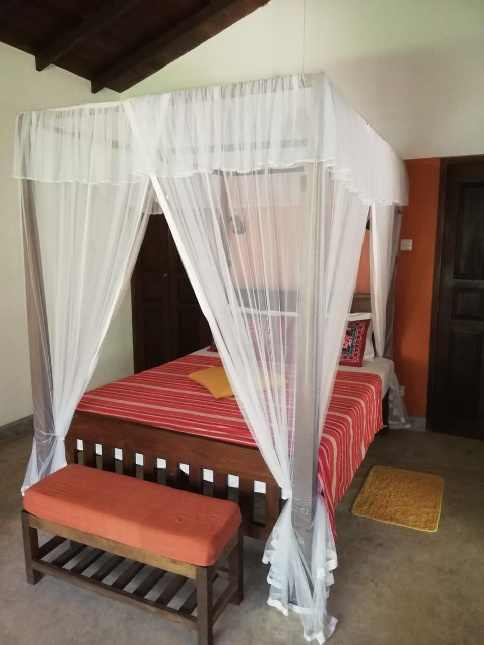 The Secret Guesthouse Bed and Breakfast in Mirissa