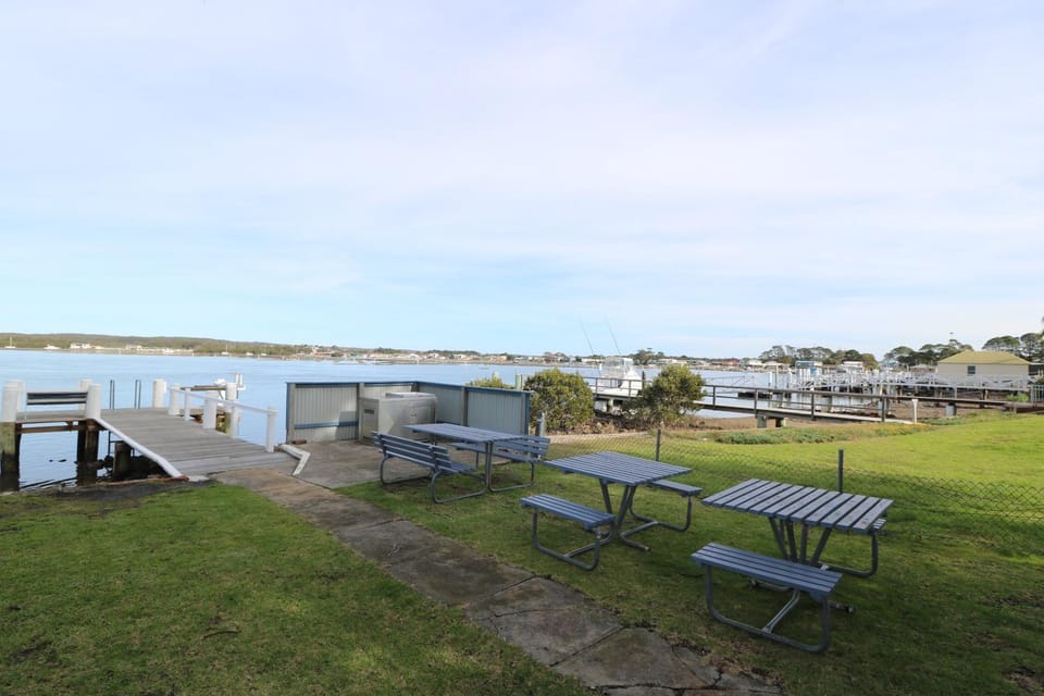 Waterfront Cottages Villa in Culburra Beach