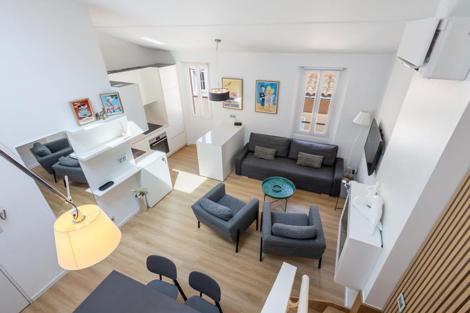 TV and multimedia, Kitchen or kitchenette, Living room