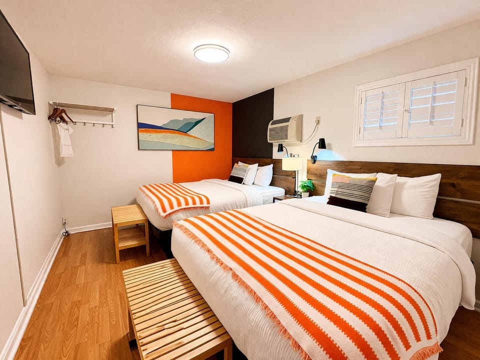 Bed, Bedroom, air conditioner