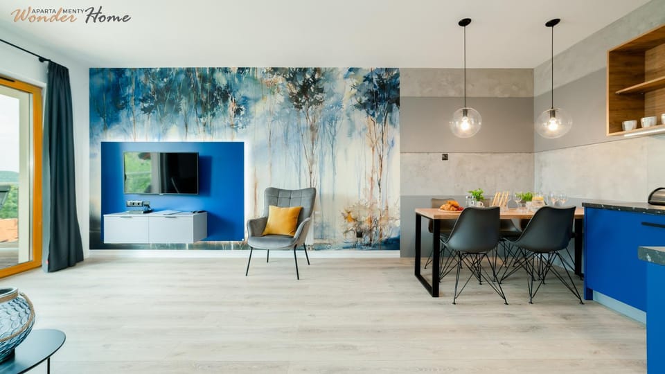 TV and multimedia, Kitchen or kitchenette, Living room, Seating area, Dining area