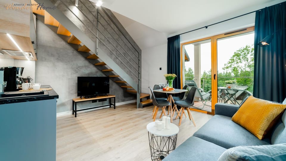 TV and multimedia, Kitchen or kitchenette, Living room, Seating area, Dining area