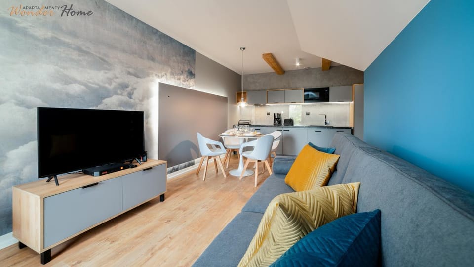 TV and multimedia, Kitchen or kitchenette, Living room, Photo of the whole room, Decorative detail, Seating area, Dining area