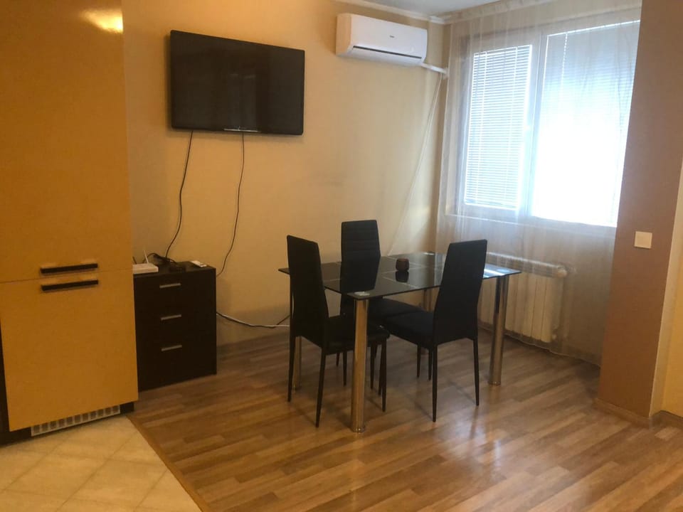 TV and multimedia, Dining area