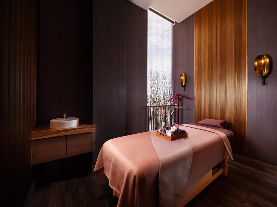 Massage, Spa and wellness centre/facilities