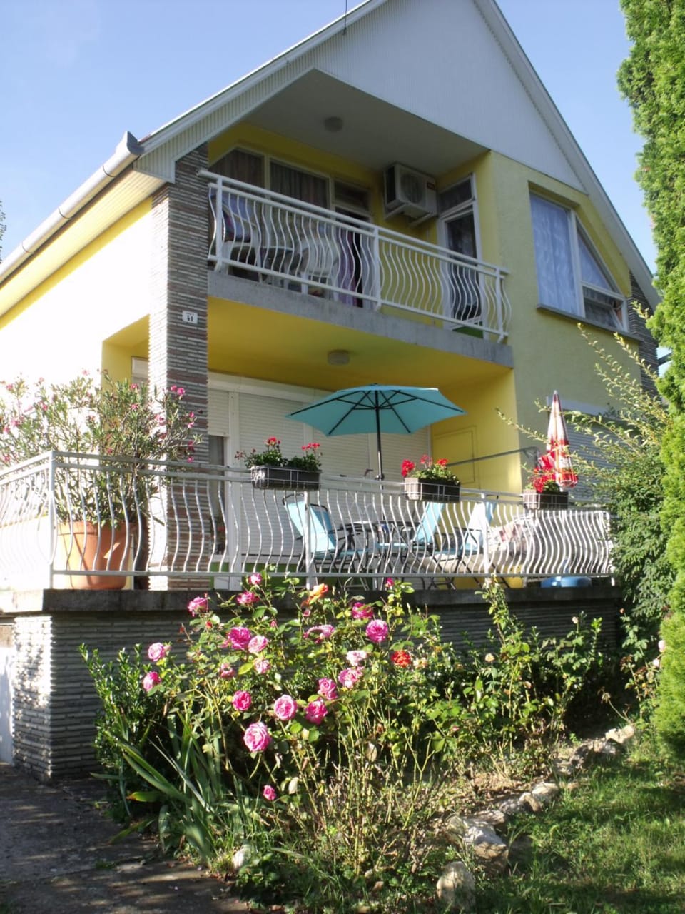 Property building, Balcony/Terrace